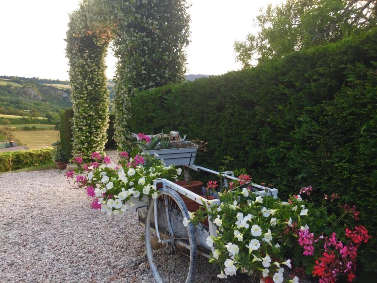 Villa Tamara Country & Spa Suites Montefiore Conca Екстериор снимка