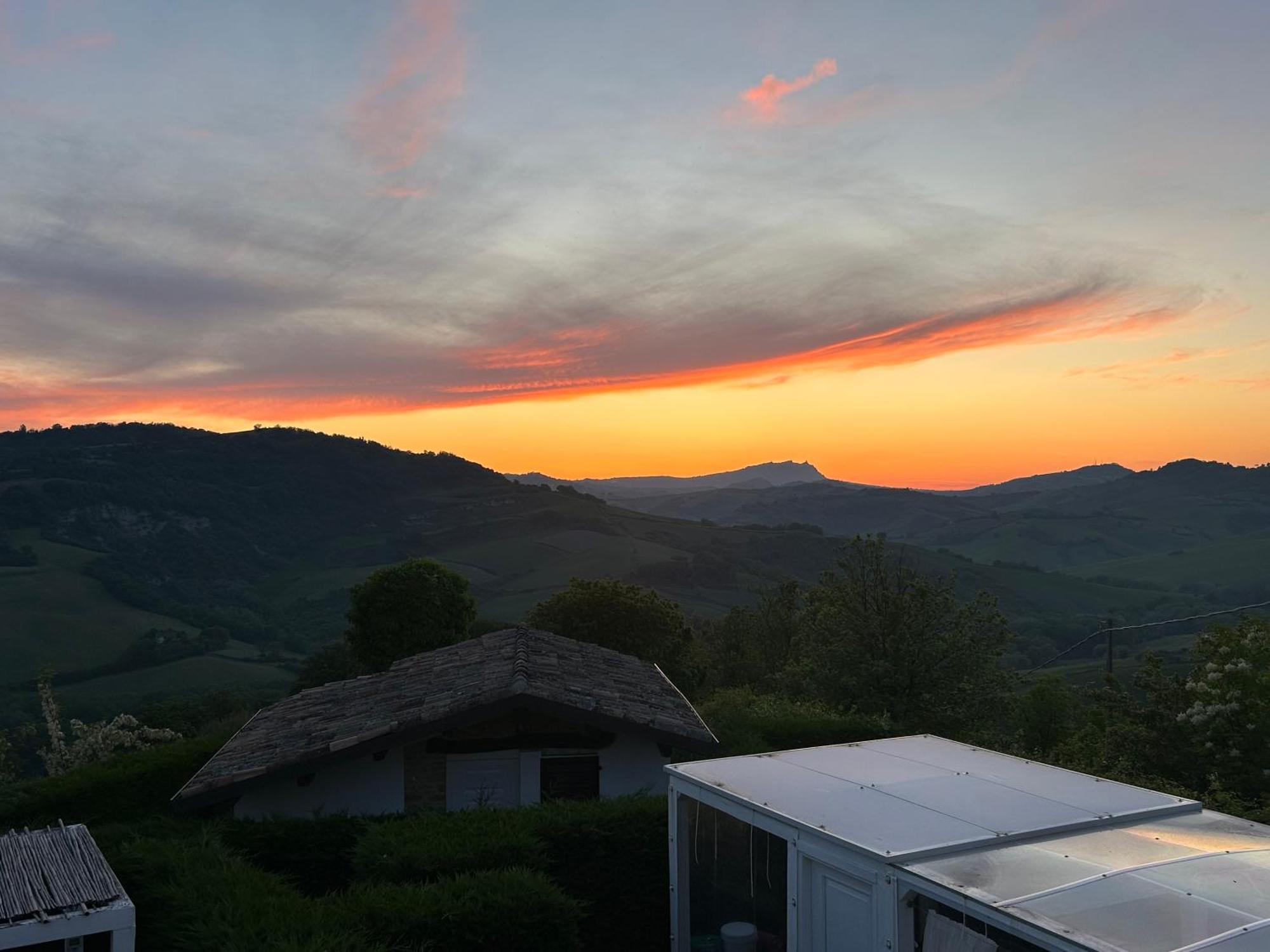 Villa Tamara Country & Spa Suites Montefiore Conca Екстериор снимка