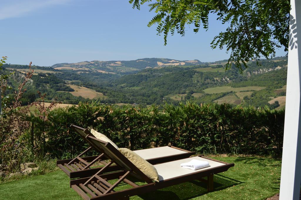 Villa Tamara Country & Spa Suites Montefiore Conca Екстериор снимка
